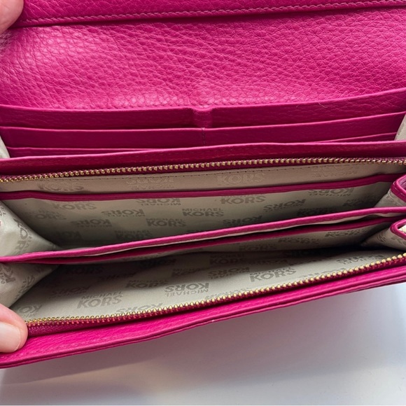 Michael Kors fuschia pink wallet pebbled leather outer pocket credit card slots - Picture 3 of 6